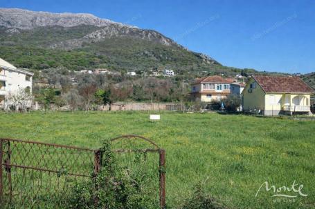 Plac 4 km od Bara - u smjeru Ulcinja