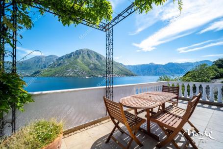 Apartman Venecija u prekrasnom kompleksu Boka Gardens, Kostanjica