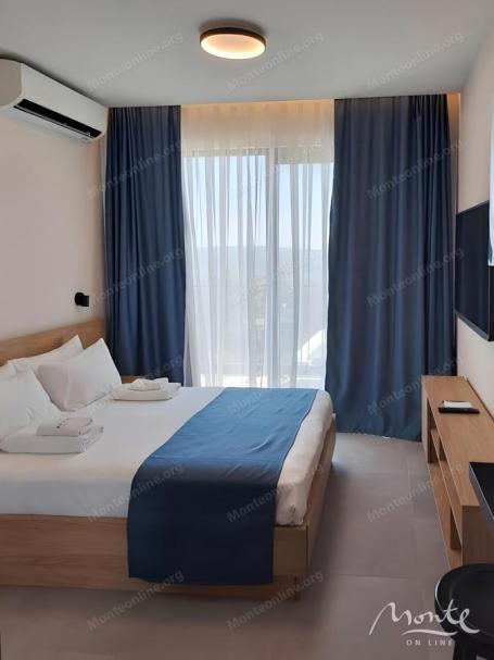 Studio apartman u apart-hotelu Royal Blue Resort & Residence u Kavcu, Tivat
