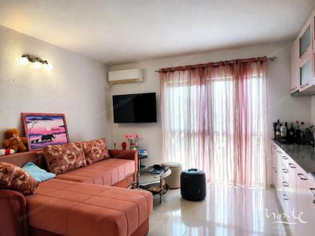 Moderan apartman u prestižnom dijelu Sohoa u Baru – udobnost, mir i blizina mora