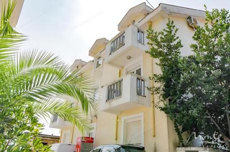 Mini-hotel na obali mora u Đenovićima