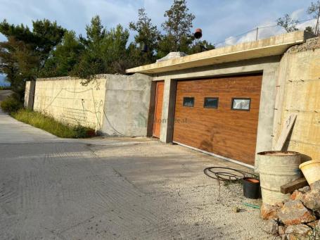 Na prodaju urbanizovan plac 1409 m², Radanovići P017KO