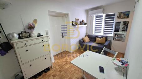 Trg Nikole Pašića, 44m2, odličan