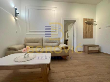 Kod Hrama, 49m2, renoviran