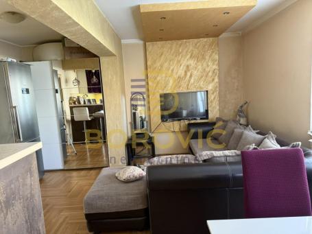Ledine-Grand kafa, 51m2, odličan