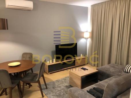 Crveni krst, 65m2, novo, lux, garažno mesto