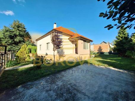 Stari Banovci, 90m2, 5.67 ari placa