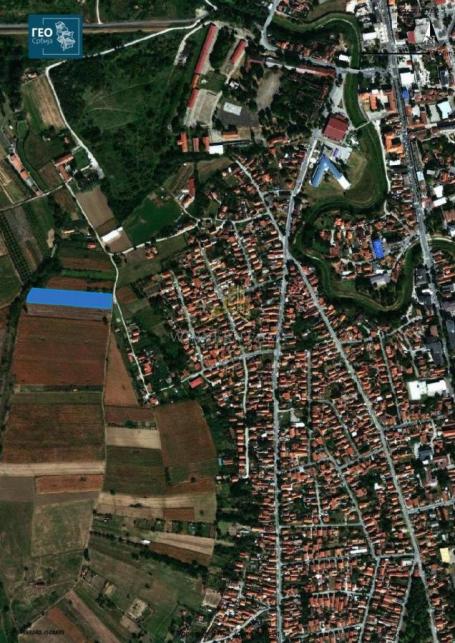 Na prodaju zemljište površine 61 ar u blizini grada