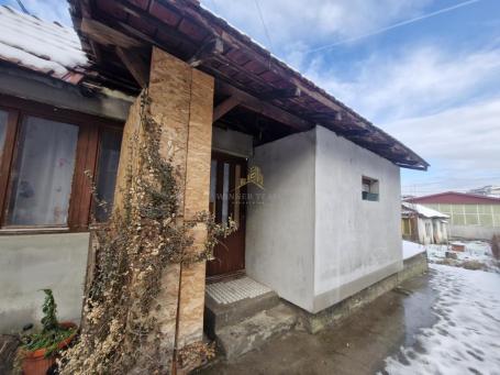 Dve kuće i hala u centru Kruševca – idealno za investiciju ili biznis