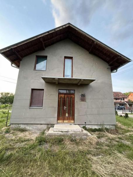Povoljno -kuća 100 m2,  34 000  evra, Tavnik, Kraljevo
