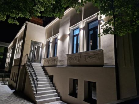 Poslovna zgrada - Strogi centar