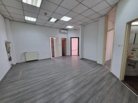 Poslovni prostor - Cara Dušana - 110m2