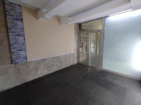 Lokal - 16m2 - Centar