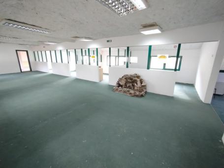 Poslovni prostor - Komren - 222m2