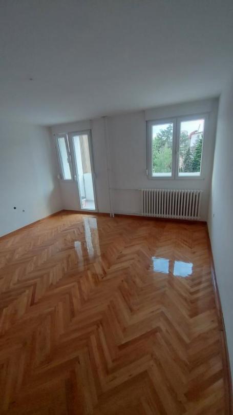 Renoviran polunamešten stan kod Gradske bolnice