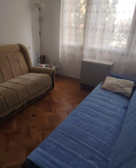 Dvosoban stan kod medicinskog fakulteta