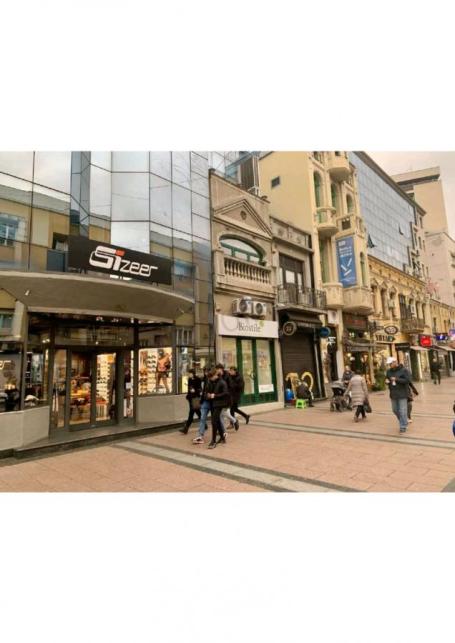 Izdaje se poslovni prostor u strogom centru grada