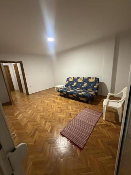 Jednosoban stan na Podbari