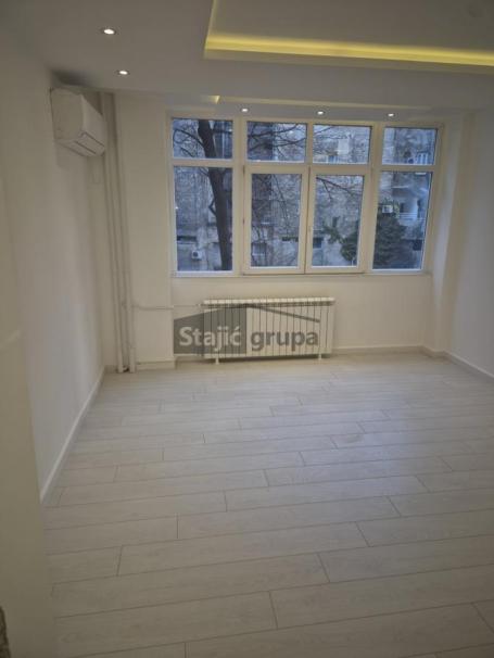 Stari grad, centar, lux, parking
