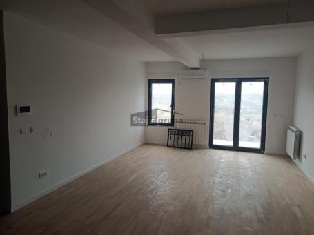 Novogradnja u centru, bez provizije