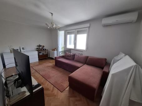 Odličan, renoviran, uknjižen