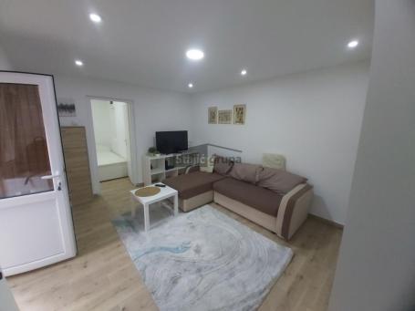 Renoviran, ušuškan kod OŠ Vuk Karadžić