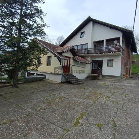 Poslovno-stambena kuća u Barajevu