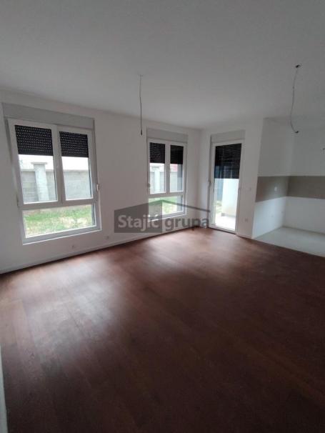 Lux apartman sa baštom I parking mestom, 77m2, Ledine, novogradnja