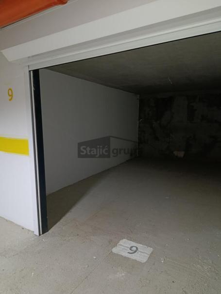 Garaža u centru, za iznajmljivanje