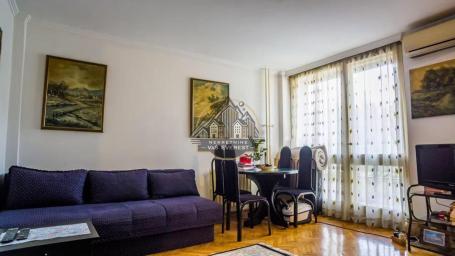 Uknjižen stan 25m2, Voždovac