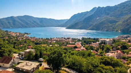 Investiciona prilika: Građevinsko zemljište 13.000 m² sa dozvolom, Risan – Boka Kotorska
