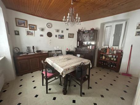 Kuća u staroj jezgri Kastva