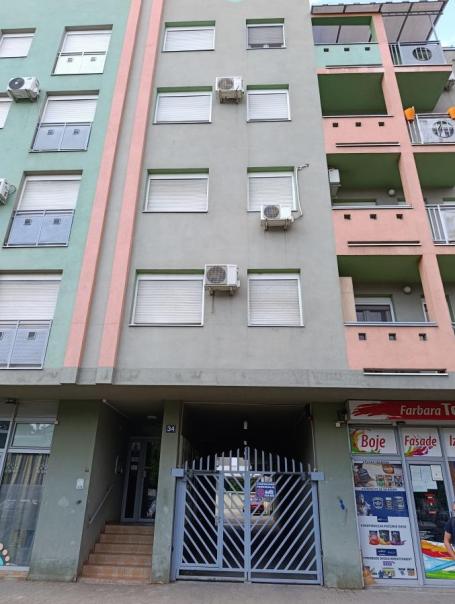 Garaza 18m Novi Sad, Ćirpanova PRODAJE SE, uknjizena