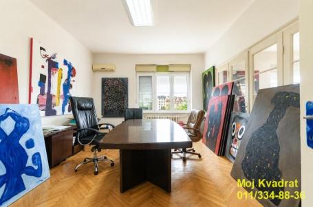STARI GRAD – ANDRIĆEV VENAC | REPREZENTATIVAN SALONSKI STAN