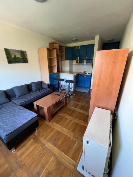 Karaburma, Diljska, 21m2
