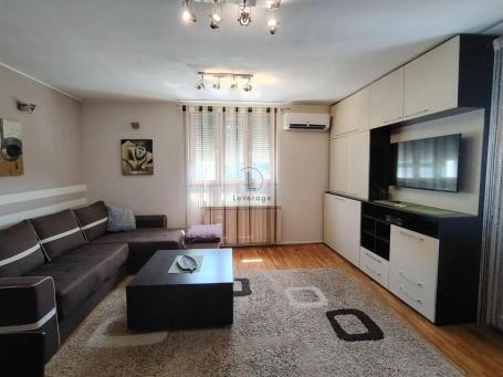 Zemun, dupleks, Sremskih boraca, 60m2