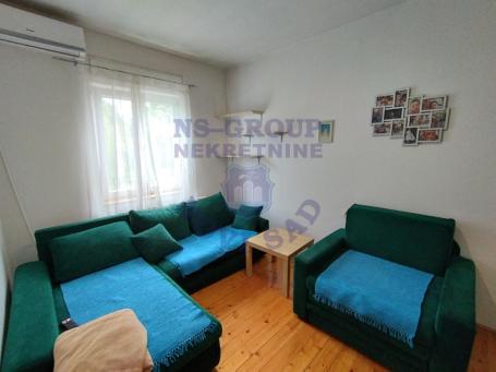 Odlična kuća u lepom delu Rumenke, površine 131m2 . 