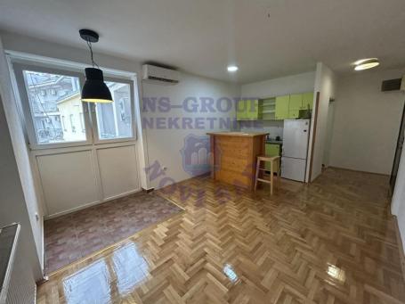 Garsonjera 24m2 Tolstojeva