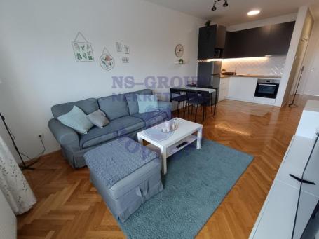 Dvosoban 48m2 Bulevar Evrope