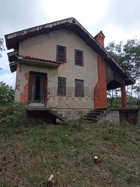 Kuća površine 100 m2 na placu površine 8486 m2 - Malo Krćmare kod Rače