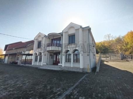Na prodaju porodično imanje kod Stragara