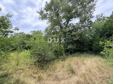 OTOK KRK, OMIŠALJ – Poljoprivredno zemljište uz asfaltiranu cestu, 1.430 m²