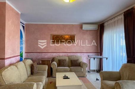 Medulin, Pješčana Uvala, uređeni stan na traženoj lokaciji