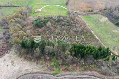 Rakovica, poljoprivredno zemljište 5600 m², odlična lokacija
