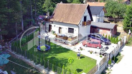 Vikendica na Vlasinskom jezeru, 120 m2 na 315 m2 placa