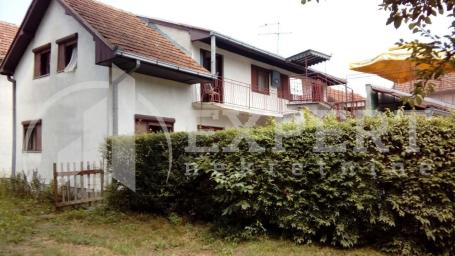 Odlična ponuda. Apartmanska kuća sa dva lokala, Mataruška banja
