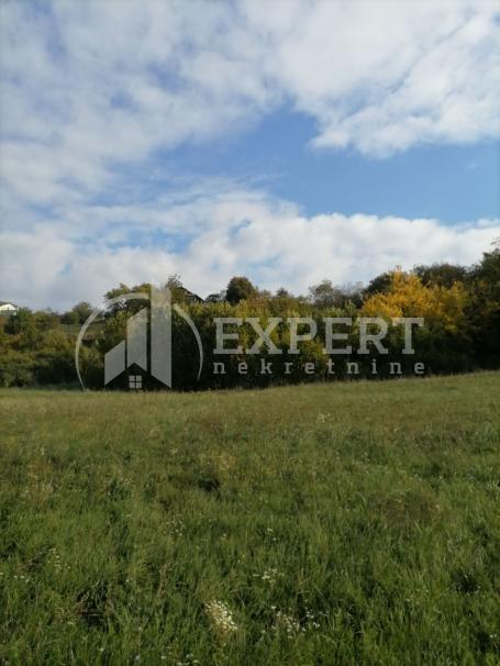 Plac Na Fruškoj Gori, 2480 m2
