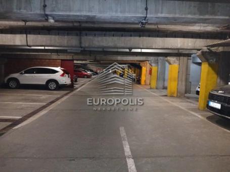 Garažno mesto za 2 automobila – Blok 23 ID#9798