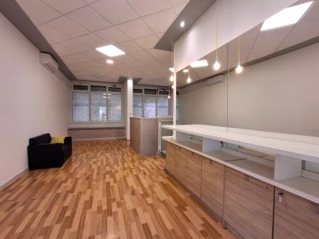 Poslovni prostor, 100m2, Preko Morače, Podgorica