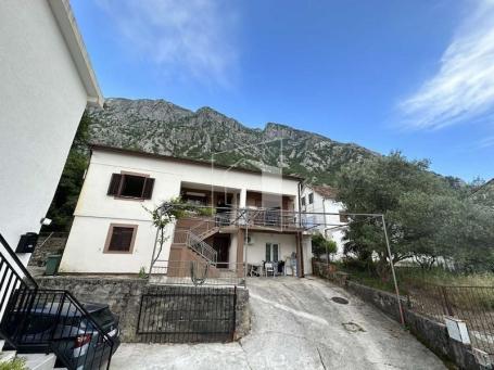 Kuća, 350m2, Ljuta, Kotor